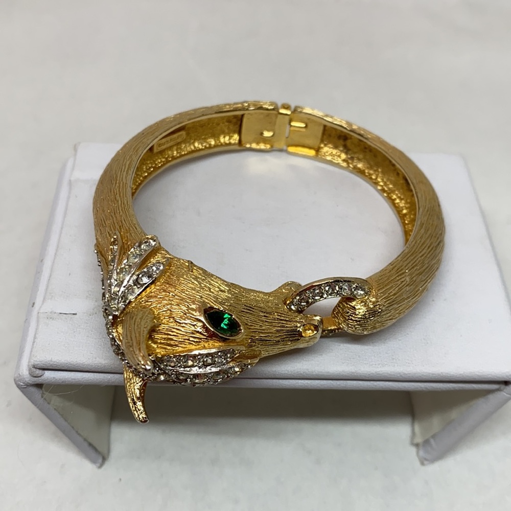 Beautiful vintage Castlecliff horse bracelet